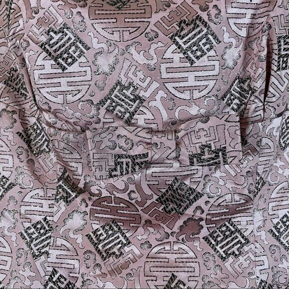 Vintage 1960’s Metallic Asian Print Dress - Picture 3 of 5